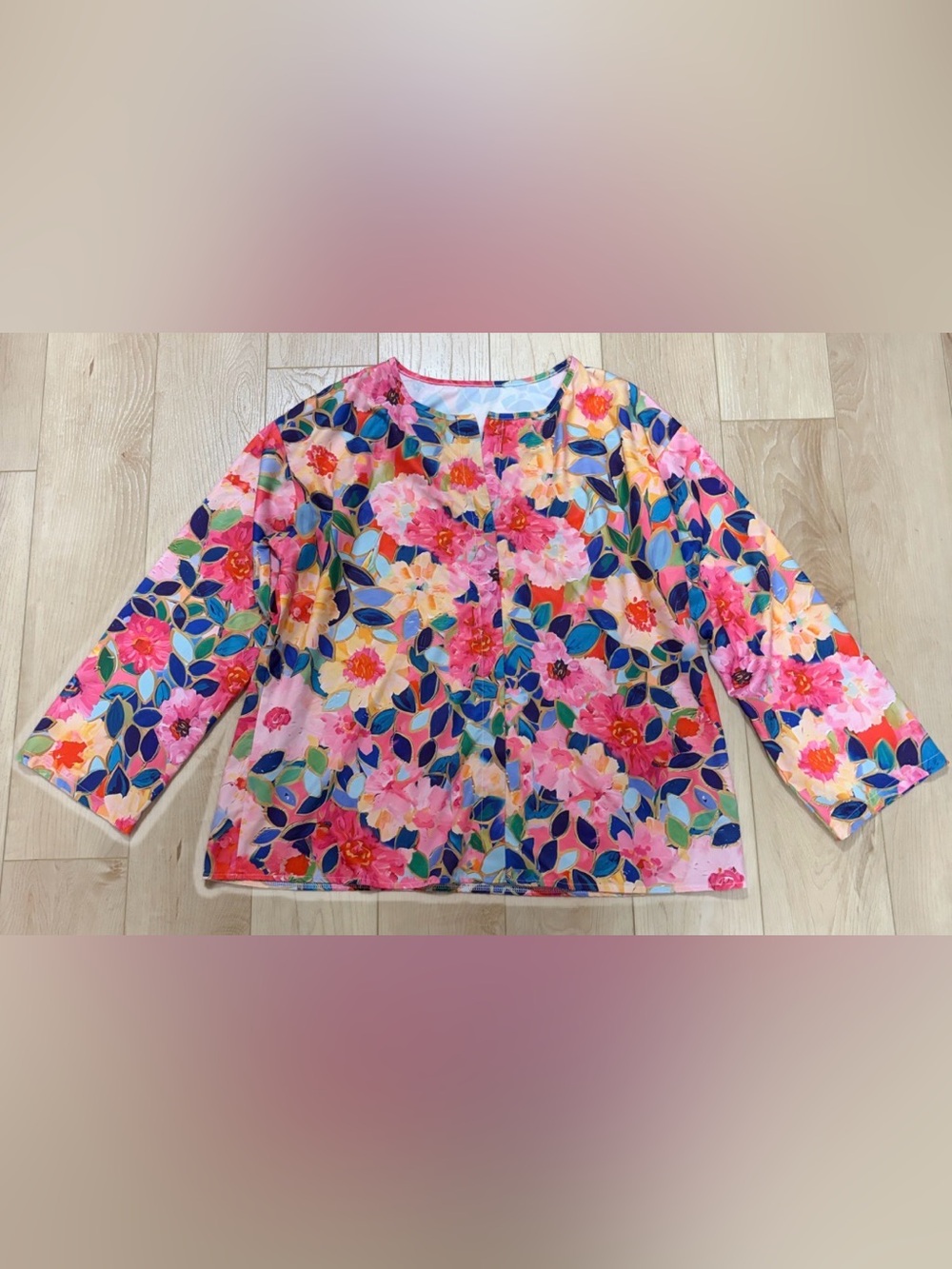 Lightweight Floral Print Notched Neck Blouse, see measurements - Picture 1 of 6